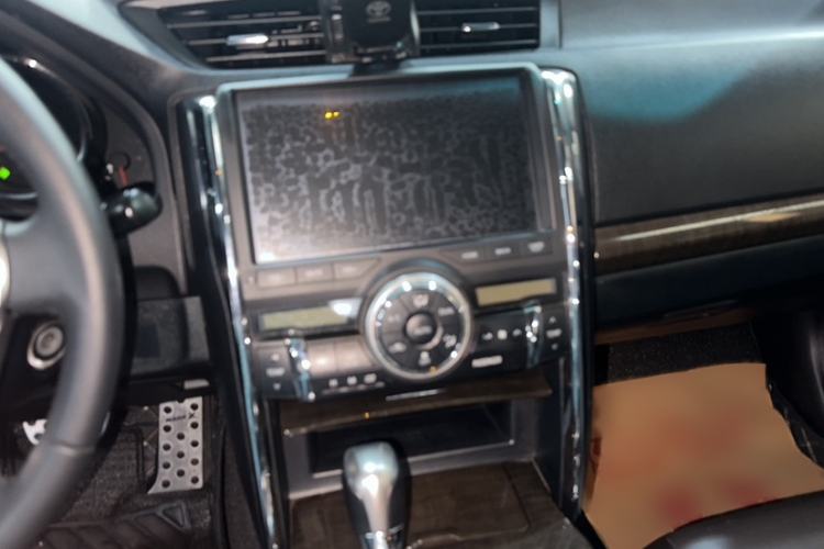 Used Toyota Reiz 2013 2.5V Elite Edition Audio And AC Panel