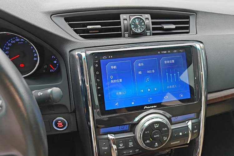 Used Toyota Reiz 2013 2.5V Elite Edition Audio And AC Panel