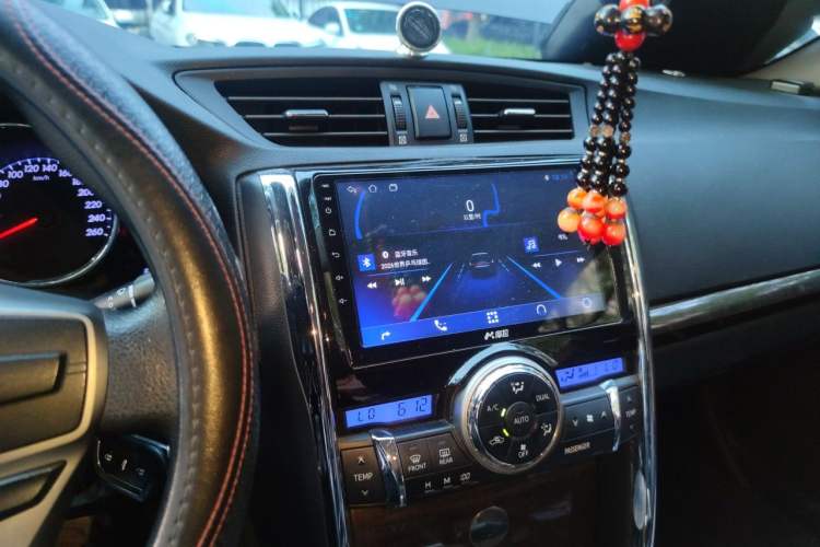 Used Toyota Reiz 2013 2.5S Elite Edition Audio And AC Panel