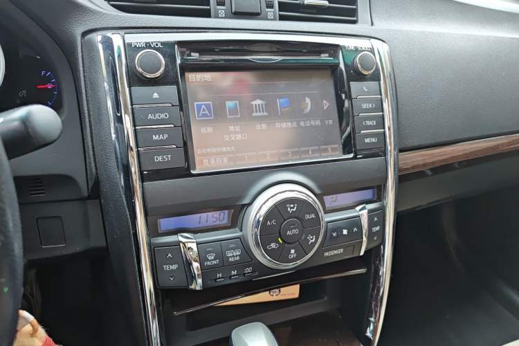 Used Toyota Reiz 2013 2.5V Shangrui Navigation Edition Audio And AC Panel