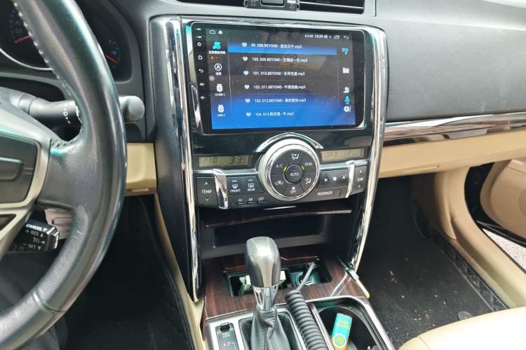 Used Toyota Reiz 2013 2.5V Elite Edition Audio And AC Panel