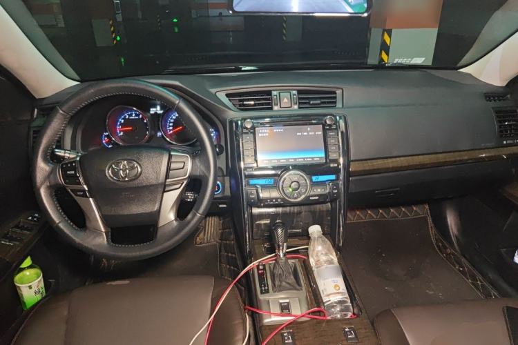 Used Toyota Reiz 2013 2.5V Elite Edition Center Console
