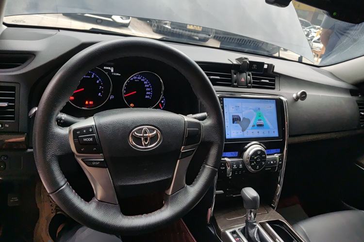 Used Toyota Reiz 2013 2.5S Elite Edition Center Console