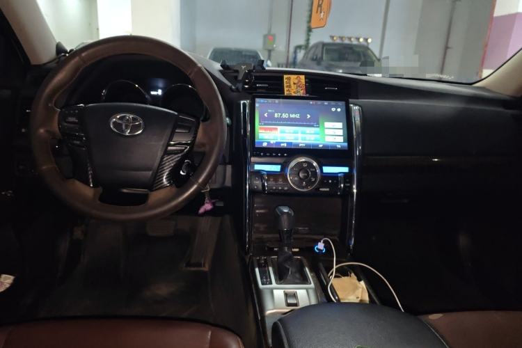 Used Toyota Reiz 2013 2.5S Elite Edition Center Console