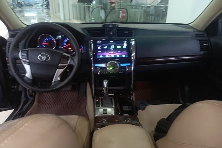 Used Toyota Reiz 2013 2.5V Shangrui Edition Center Console