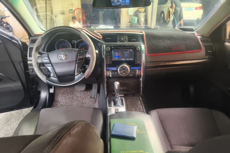 Used Toyota Reiz 2013 2.5V Shangrui Edition Center Console
