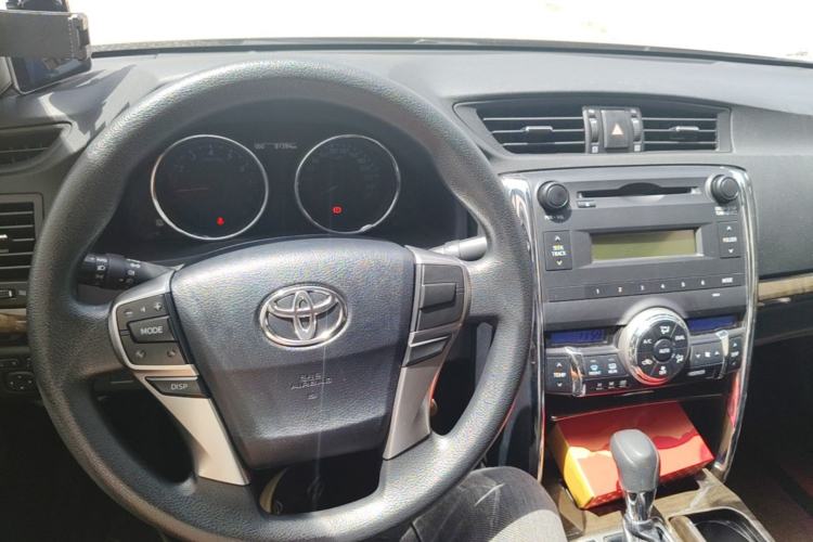 Used Toyota Reiz 2013 2.5S Elite Edition Center Console