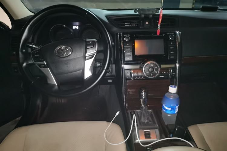 Used Toyota Reiz 2013 2.5V Shangrui Edition Center Console