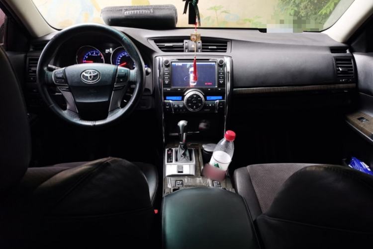 Used Toyota Reiz 2013 2.5V Shangrui Edition Center Console