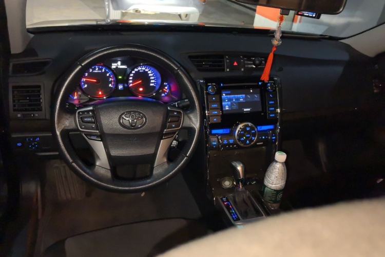 Used Toyota Reiz 2013 2.5V Shangrui Edition Center Console