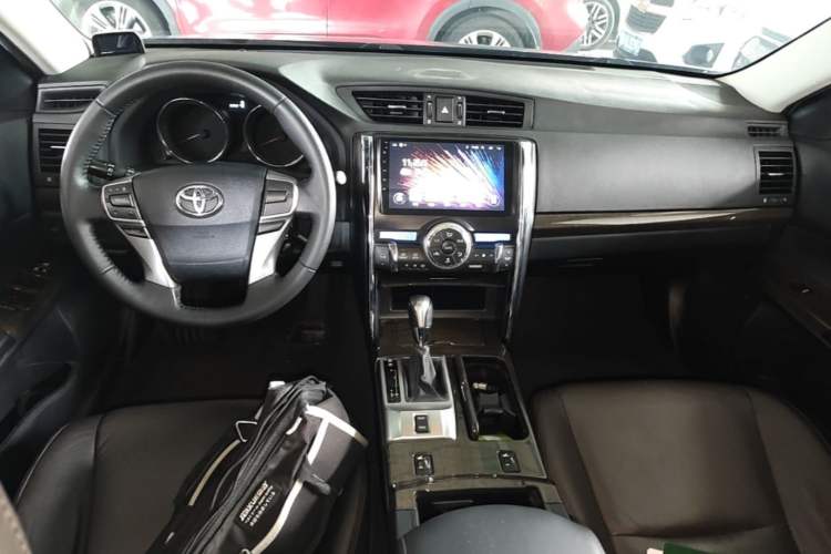 Used Toyota Reiz 2013 2.5V Elite Edition Center Console