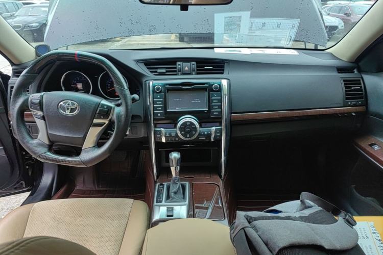 Used Toyota Reiz 2013 2.5V Shangrui Edition Center Console
