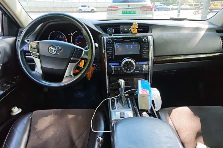 Used Toyota Reiz 2013 2.5V Shangrui Edition Center Console