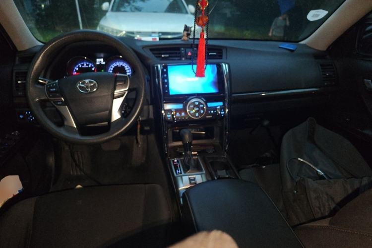 Used Toyota Reiz 2013 2.5S Elite Edition Center Console