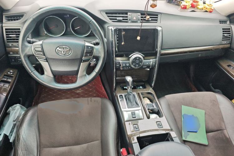 Used Toyota Reiz 2013 2.5V Shangrui Edition Center Console