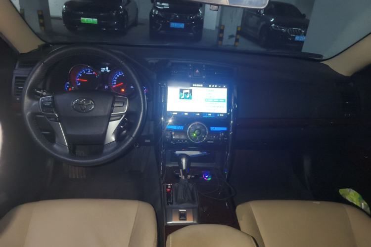 Used Toyota Reiz 2013 2.5V Elite Edition Center Console