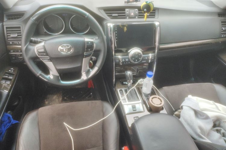 Used Toyota Reiz 2013 2.5V Shangrui Edition Center Console