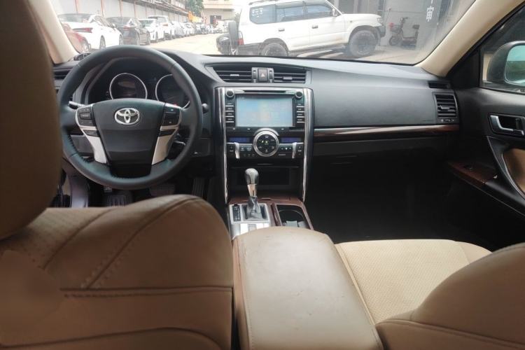 Used Toyota Reiz 2013 2.5V Shangrui Edition Center Console
