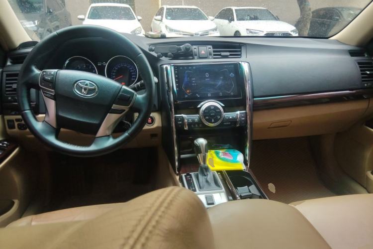 Used Toyota Reiz 2013 2.5V Elite Edition Center Console