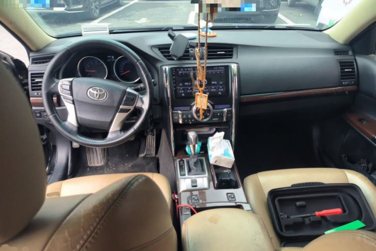 Used Toyota Reiz 2013 2.5V Elite Edition Center Console