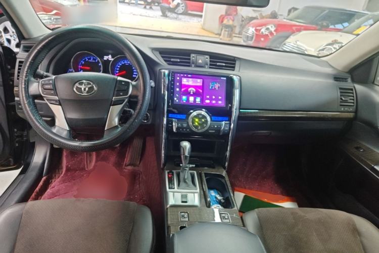 Used Toyota Reiz 2013 2.5V Shangrui Edition Center Console
