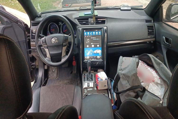 Used Toyota Reiz 2013 2.5S Elite Edition Center Console