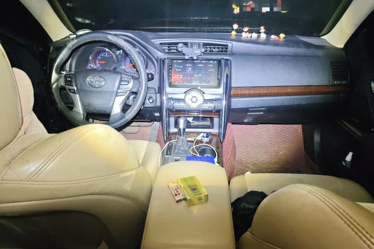 Used Toyota Reiz 2013 2.5V Shangrui Edition Center Console