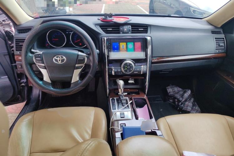 Used Toyota Reiz 2013 2.5V Elite Edition Center Console
