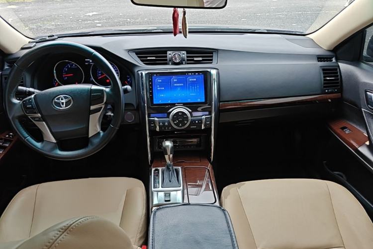 Used Toyota Reiz 2013 2.5V Elite Edition Center Console