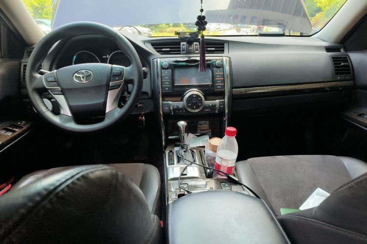 Used Toyota Reiz 2013 2.5V Shangrui Edition Center Console
