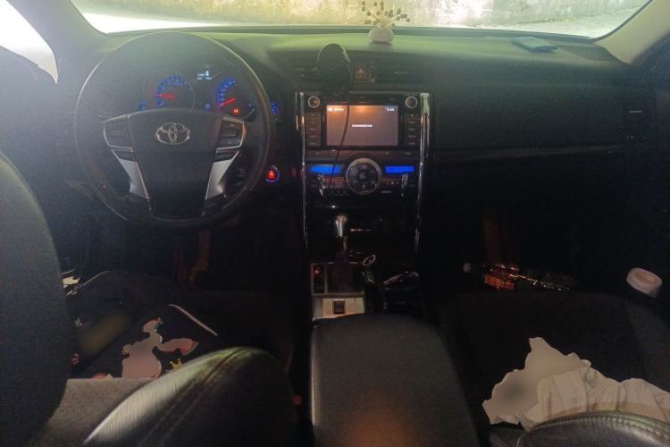 Used Toyota Reiz 2013 2.5V Shangrui Edition Center Console