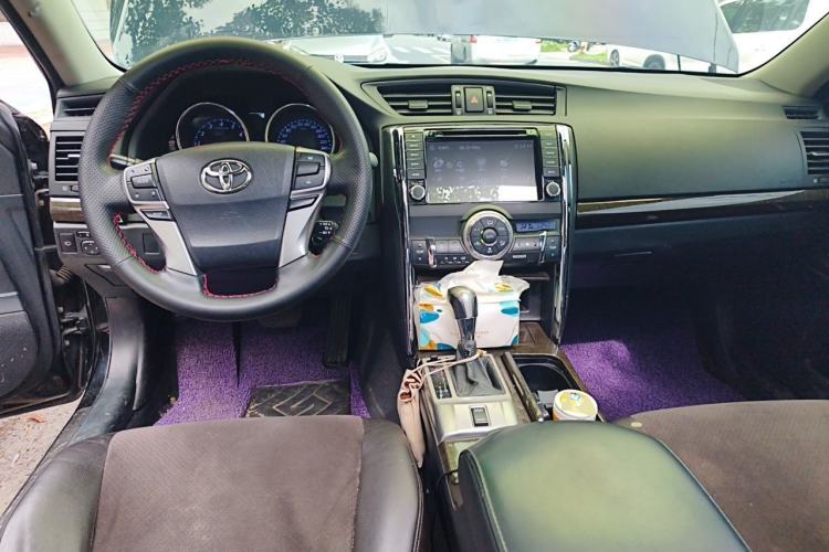 Used Toyota Reiz 2013 2.5V Shangrui Edition Center Console