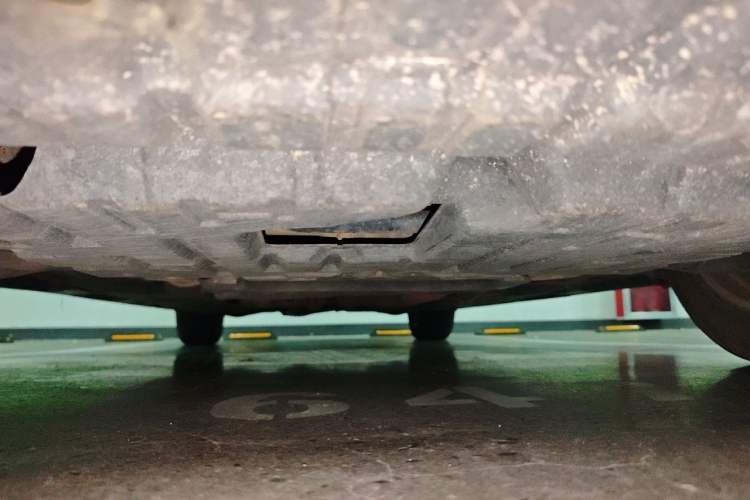 Used Toyota Reiz 2013 2.5V Elite Edition Chassis Front