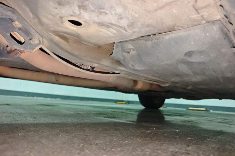Used Toyota Reiz 2013 2.5V Elite Edition Chassis Front Left