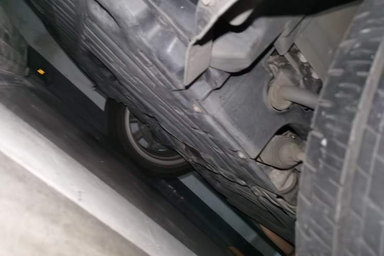 Used Toyota Reiz 2013 2.5V Supreme Edition Chassis Front Left