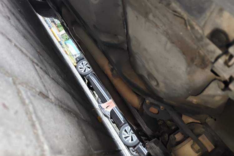 Used Toyota Reiz 2013 2.5V Elite Edition Chassis Front Right