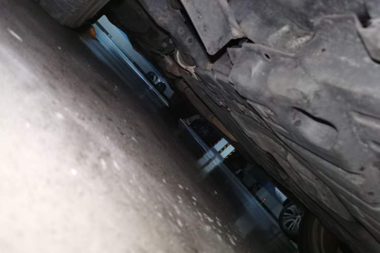 Used Toyota Reiz 2013 2.5V Supreme Edition Chassis Front Right