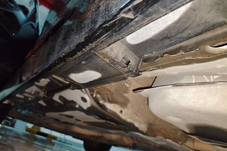 Used Toyota Reiz 2013 2.5V Elite Edition Chassis Rear Left