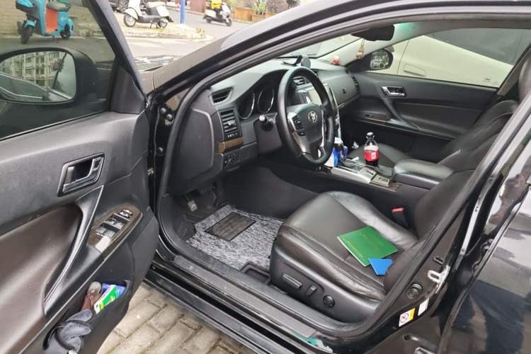Used Toyota Reiz 2013 2.5V Elite Edition Driver Seat