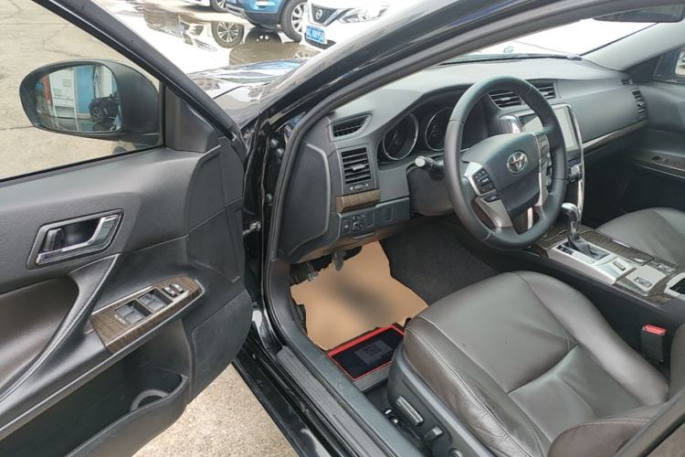 Used Toyota Reiz 2013 2.5V Elite Edition Driver Seat