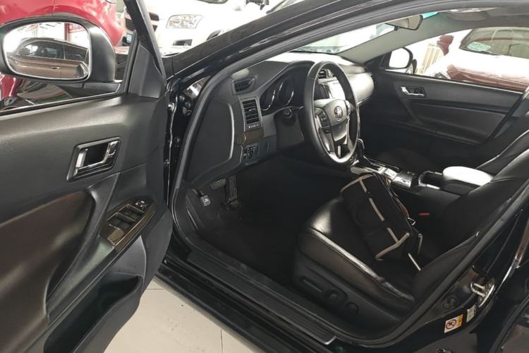 Used Toyota Reiz 2013 2.5V Elite Edition Driver Seat