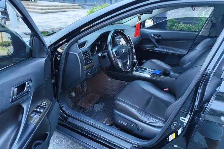Used Toyota Reiz 2013 2.5V Elite Edition Driver Seat