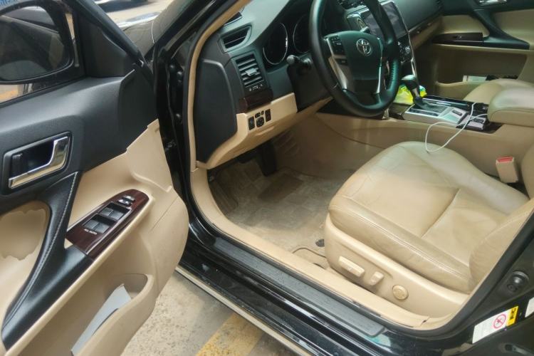 Used Toyota Reiz 2013 2.5V Elite Edition Driver Seat