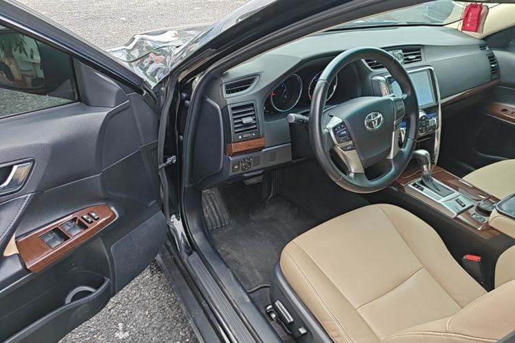 Used Toyota Reiz 2013 2.5V Elite Edition Driver Seat
