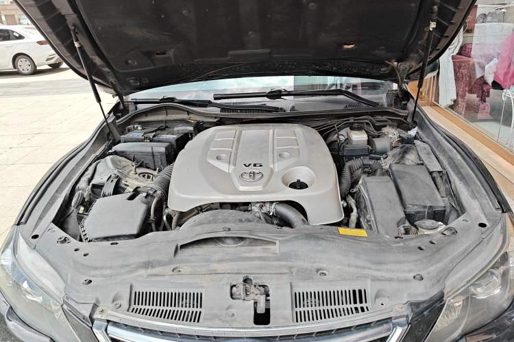 Used Toyota Reiz 2013 2.5V Shangrui Edition Engine Bay