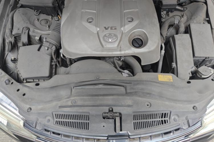 Used Toyota Reiz 2013 2.5S Elite Edition Engine Bay