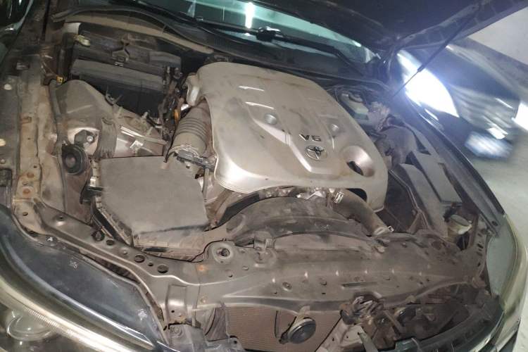 Used Toyota Reiz 2013 2.5V Shangrui Edition Engine Bay