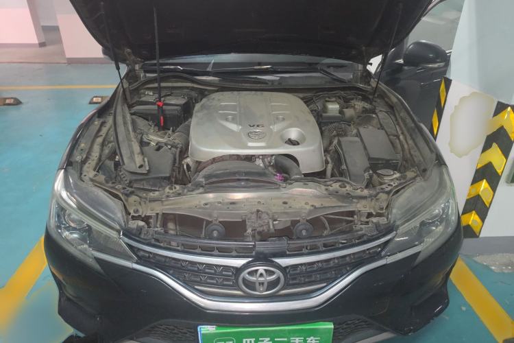 Used Toyota Reiz 2013 2.5V Shangrui Navigation Edition Engine Bay