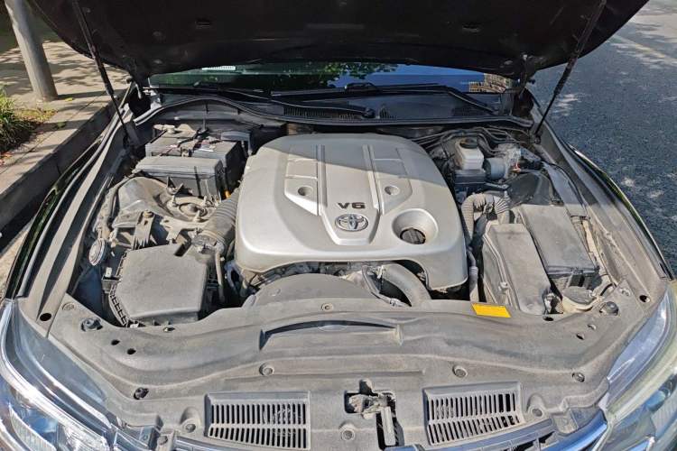 Used Toyota Reiz 2013 2.5V Shangrui Edition Engine Bay