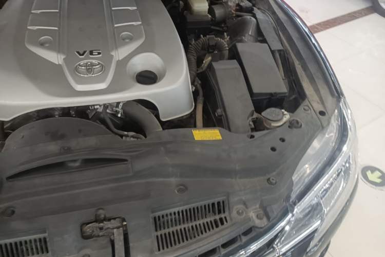 Used Toyota Reiz 2013 2.5V Shangrui Edition Engine Bay Left